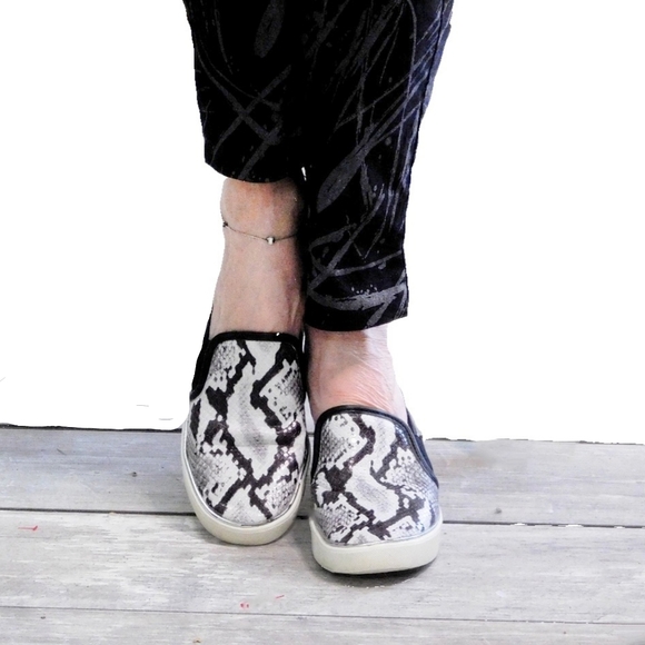 ALDO WMN 6.5 LTHR SNAKE SKIN SLIP ON LOAFERS - Picture 2 of 8